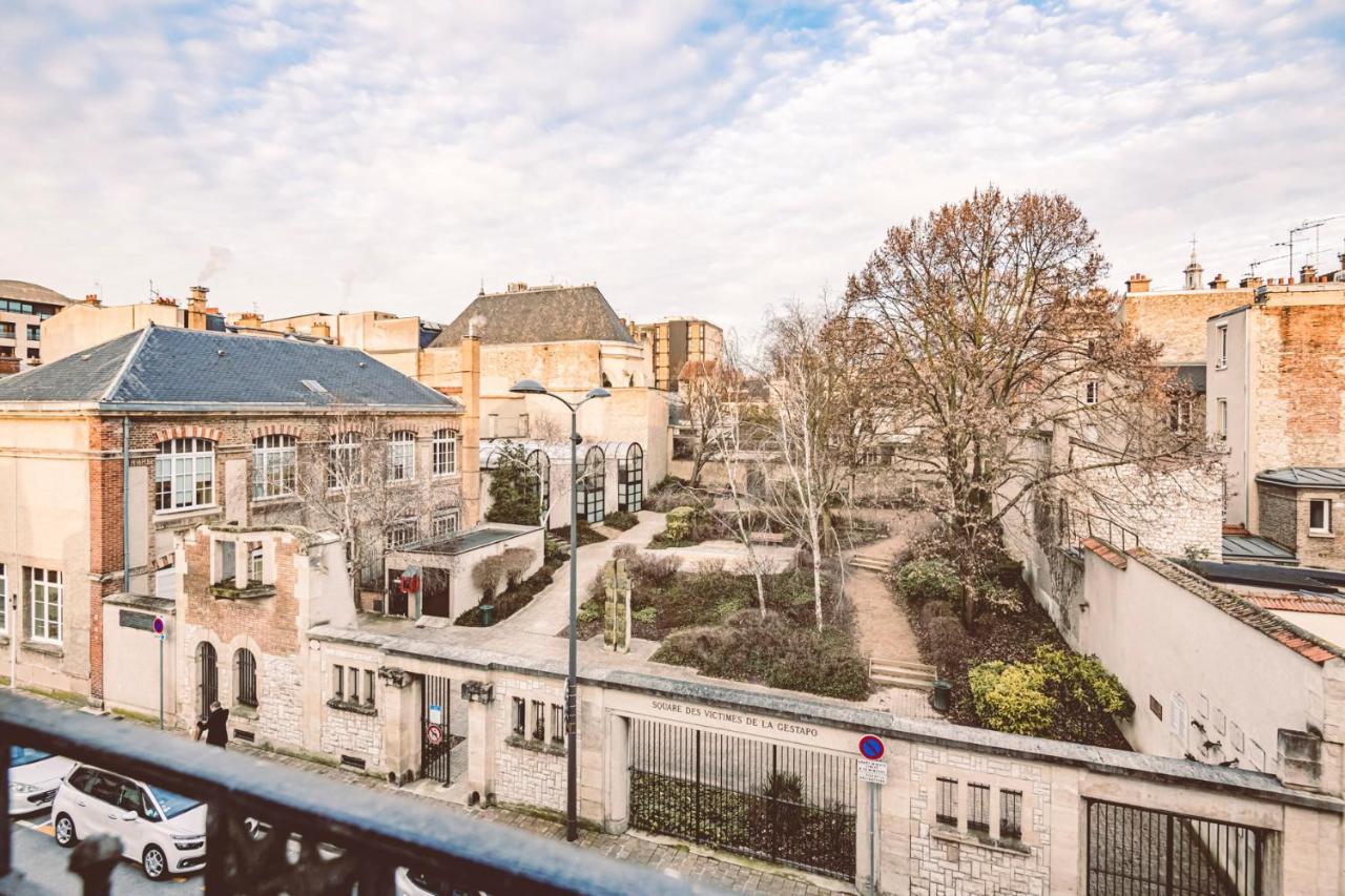 Charme de l'ancien pour cet appartement entièrement rénové dans l'hypercentre de Reims Exterior foto