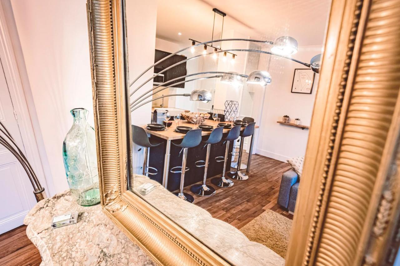 Charme de l'ancien pour cet appartement entièrement rénové dans l'hypercentre de Reims Exterior foto